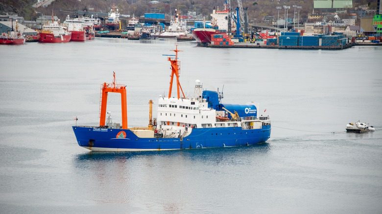 Le navire-mère Polar Prince d'OceanGate