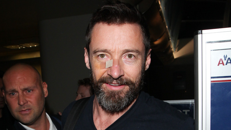 Hugh Jackman avec un bandage au nez