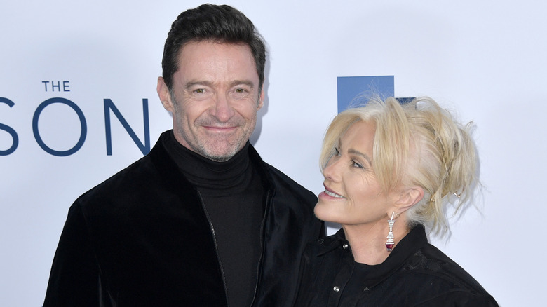 Hugh Jackman et Deborra-Lee Furness en noir à un événement